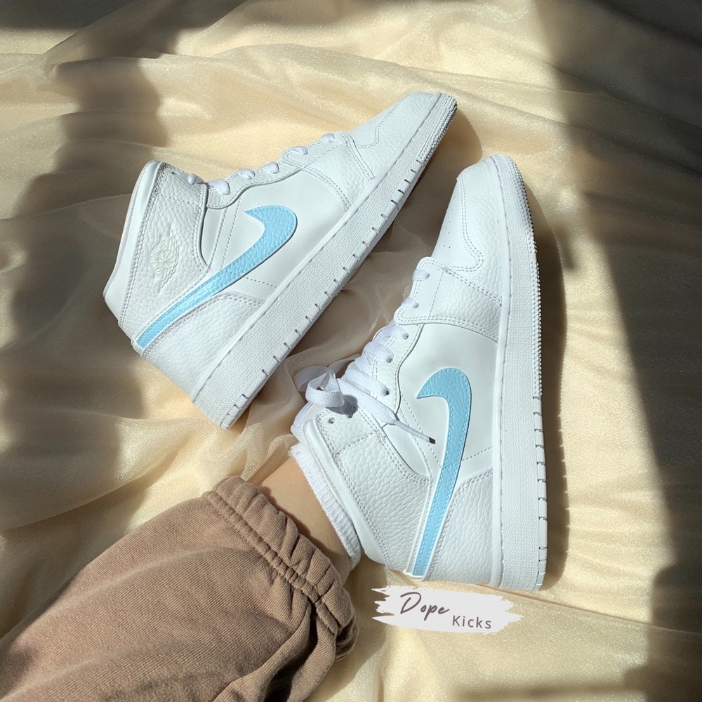 Custom Baby Blue Jordan Mids